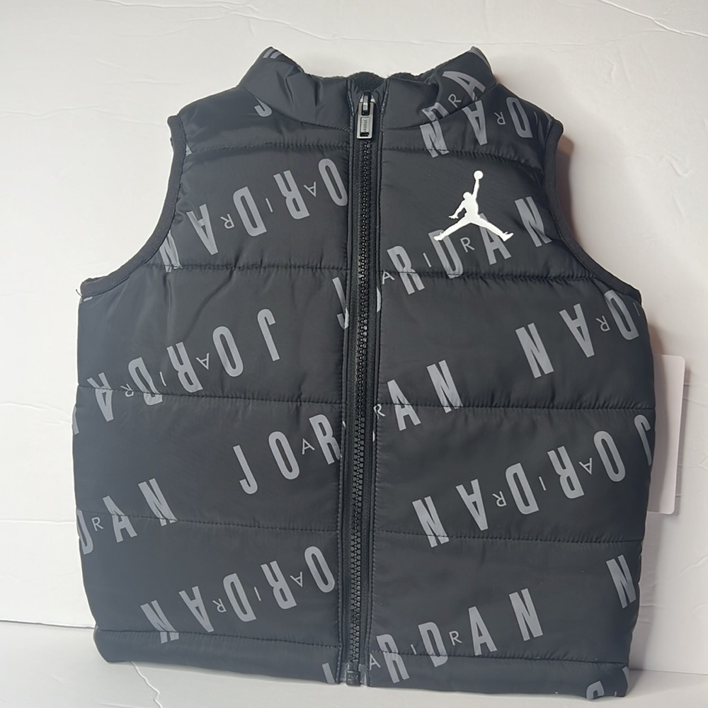 Boy’s Jordan Vest - Picture 1 of 7